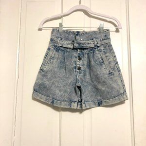 Video Studio Size 7 High Rise Shorts